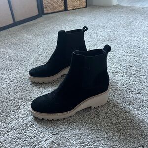 Dolce vita platform black booties
